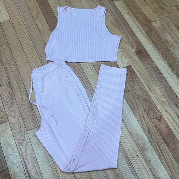 NWOT💖 Dusty Pink Ribbed Lounge Set - Picture 13 of 16